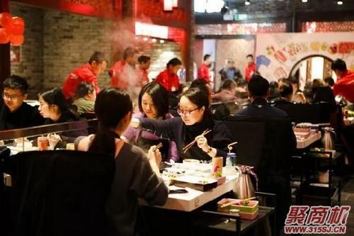 2019年餐饮人叫苦连天!2020年坚持还是放弃，你会怎么选?_7